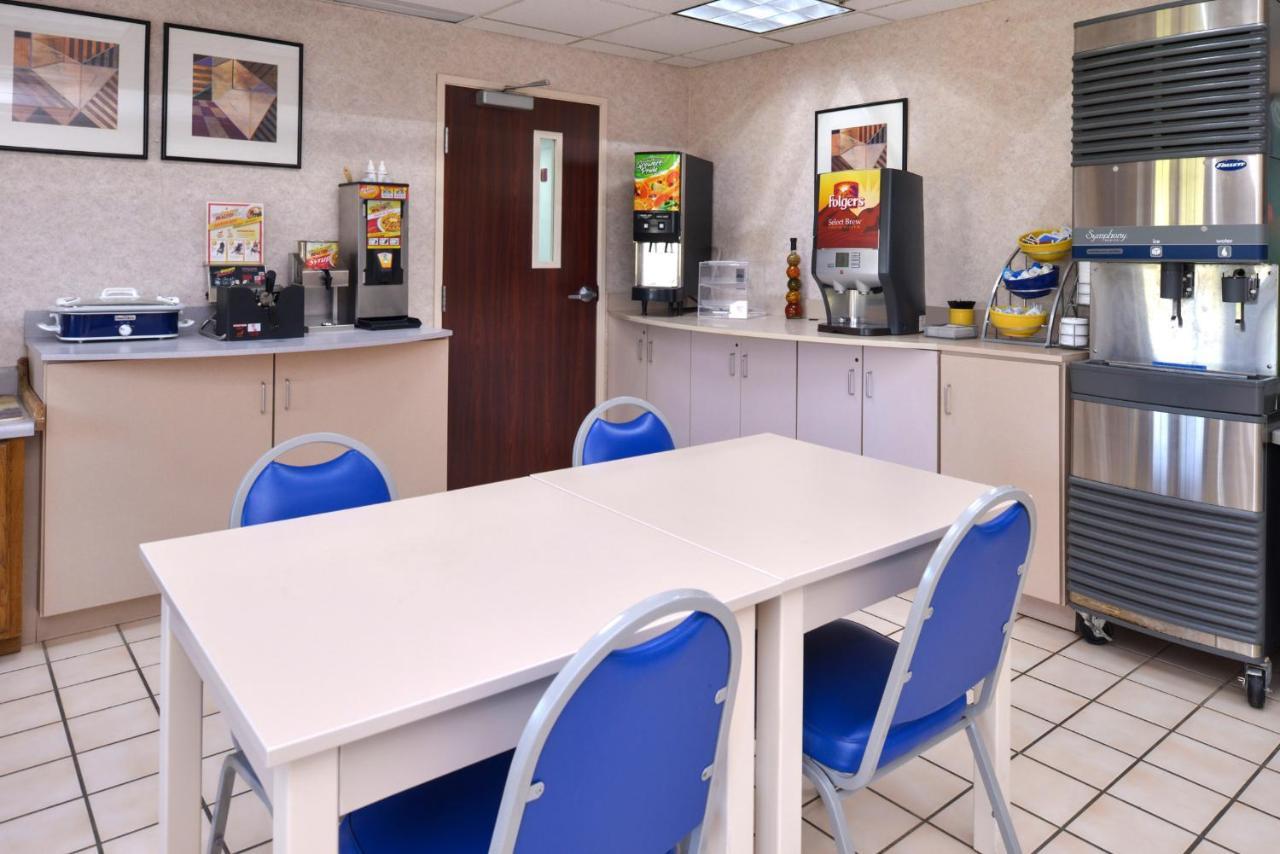 Americas Best Value Inn & Suites Maryville Exteriör bild